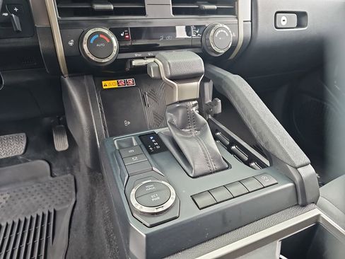 Certified 2024 Toyota Tacoma SR5 image 15