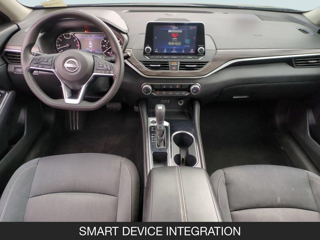 Used 2023 Nissan Altima 2.5 SV FWD image 13