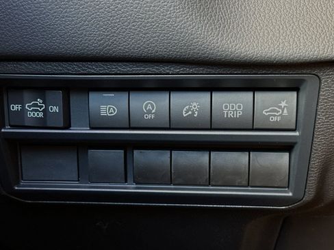 Used 2025 Toyota Tundra Limited image 30