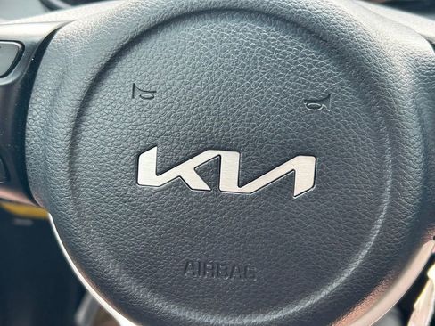 Used 2023 Kia Rio LX FWD image 30