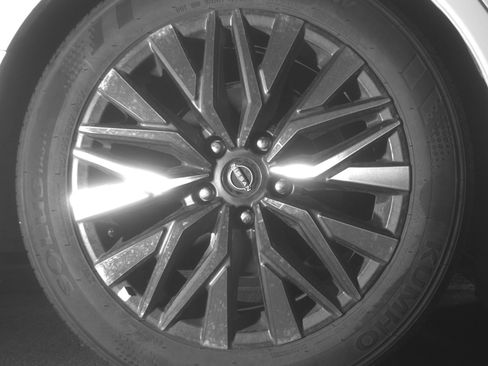 Used 2025 Nissan Altima 2.5 SV FWD image 12