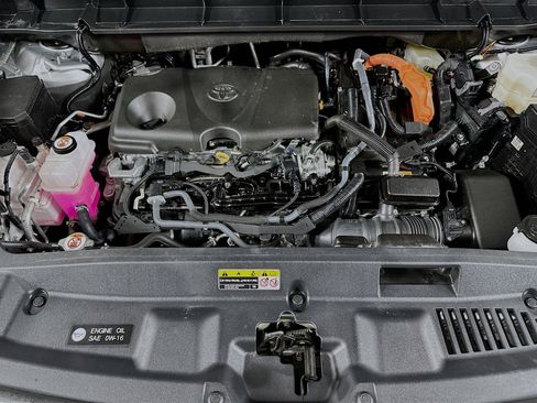 Used 2024 Toyota Highlander Platinum image 31