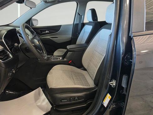 Used 2022 Chevrolet Equinox LS w/ LS Convenience Package FWD image 12