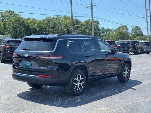 Used 2023 Jeep Grand Cherokee L Limited AWD/4WD image 5