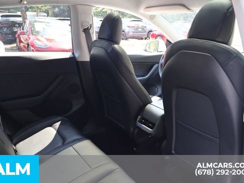 Used 2021 Tesla Model Y Long Range AWD/4WD image 22