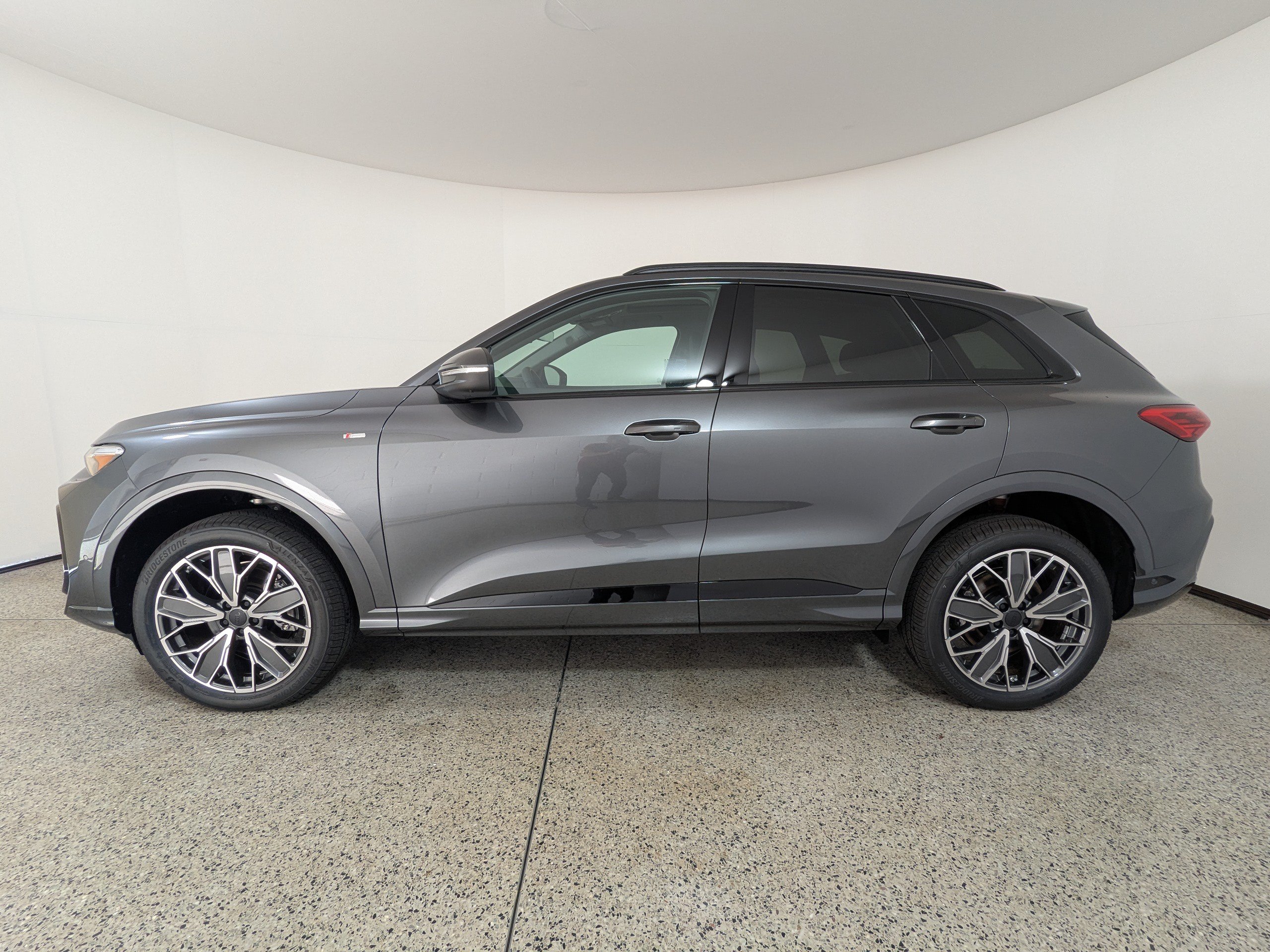 New 2026 Audi Q5 Premium Plus AWD/4WD image 4