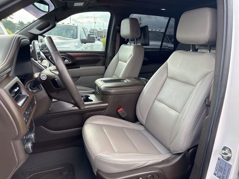 Used 2021 Chevrolet Tahoe Z71 w/ Rear Media and Nav Package AWD/4WD image 38