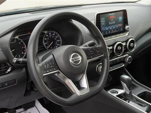 Used 2023 Nissan Sentra SV image 16