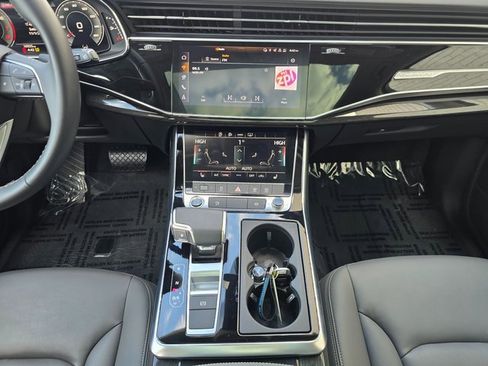 Used 2025 Audi Q7 3.0T Premium Plus image 22