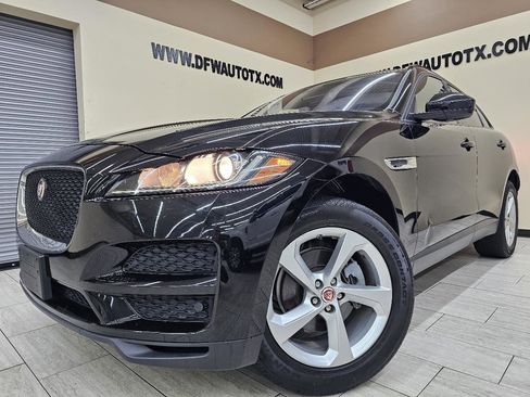 Used 2018 Jaguar F-PACE Premium image 1