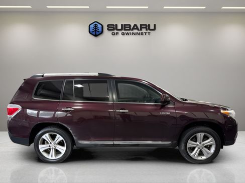 Used 2013 Toyota Highlander Limited AWD/4WD image 6