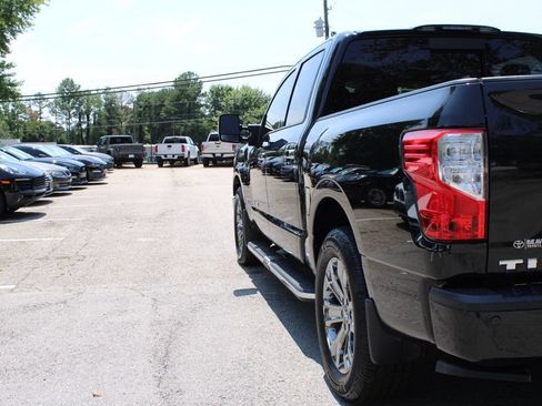 Used 2019 Nissan Titan SV w/ SV Convenience Package AWD/4WD image 36