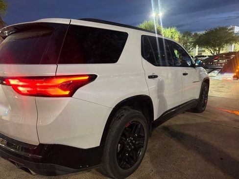 Used 2023 Chevrolet Traverse Premier w/ Redline Edition FWD image 19