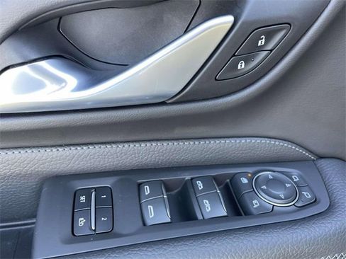 Certified 2022 GMC Yukon Denali image 18