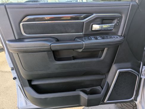 Used 2022 RAM 3500 Laramie w/ Night Edition image 14