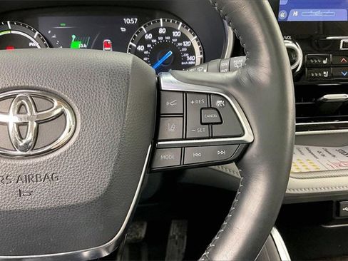 Used 2021 Toyota Highlander Platinum image 24