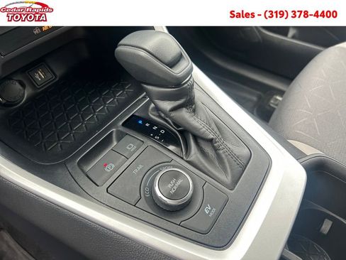 Certified 2025 Toyota RAV4 XLE image 21