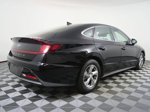 Used 2023 Hyundai Sonata SE FWD image 3