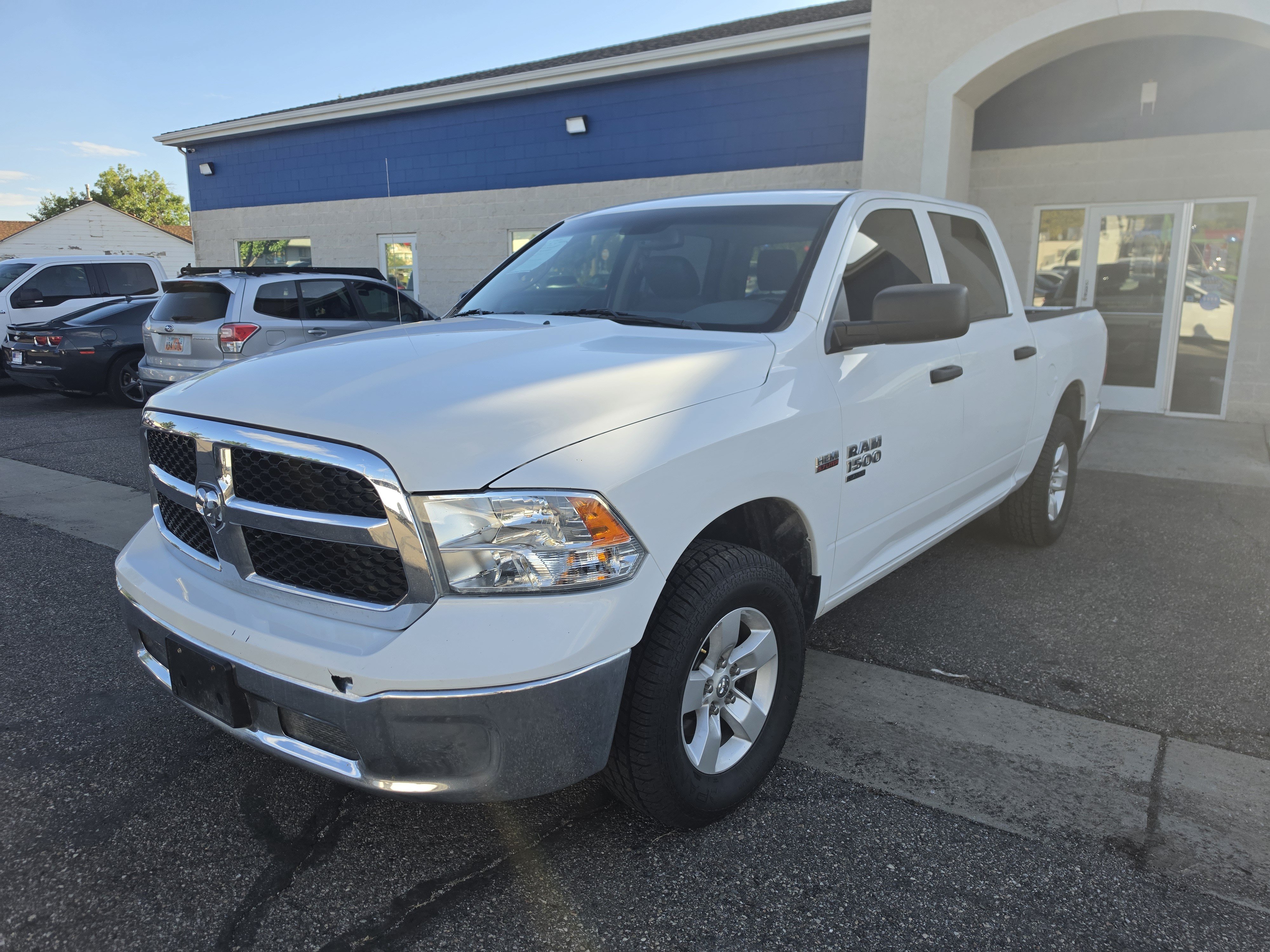 Used 2020 RAM 1500 Tradesman w/ Chrome Appearance Group AWD/4WD image 24