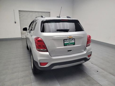 Used 2019 Chevrolet Trax LT w/ LT Convenience Package image 6