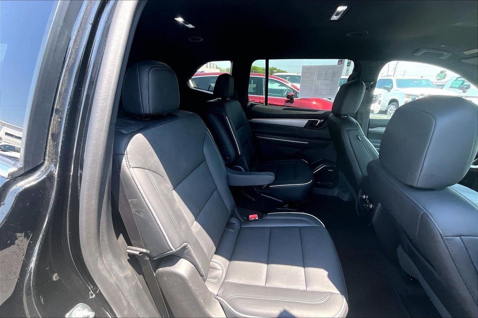 Used 2025 Buick Enclave Preferred FWD image 24