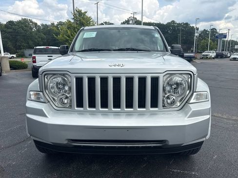 Used 2012 Jeep Liberty Sport AWD/4WD image 3