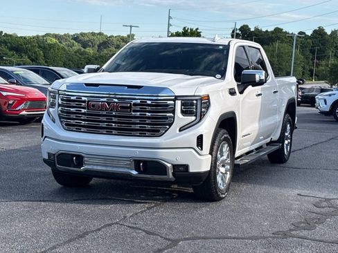 Used 2024 GMC Sierra 1500 Denali w/ Technology Package AWD/4WD image 13