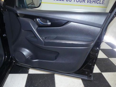 Used 2019 Nissan Rogue Sport SV image 22