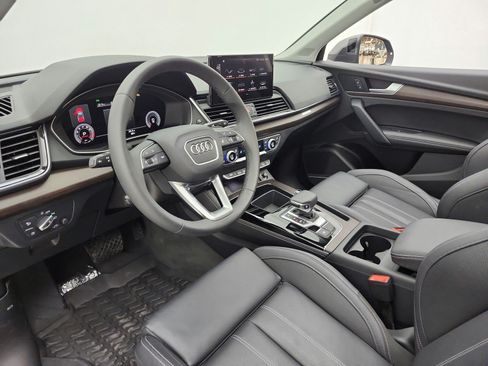 Used 2023 Audi Q5 2.0T Premium Plus w/ Premium Plus Package AWD/4WD image 12