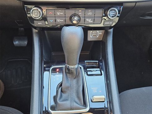 Used 2025 Jeep Compass Sport image 20