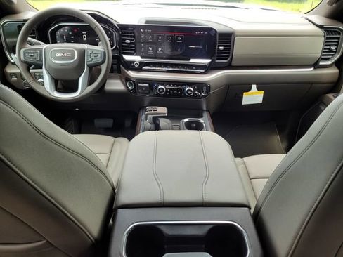 New 2026 GMC Sierra 1500 SLT AWD/4WD image 11