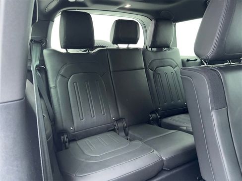 Used 2024 Land Rover Defender 130 X image 40