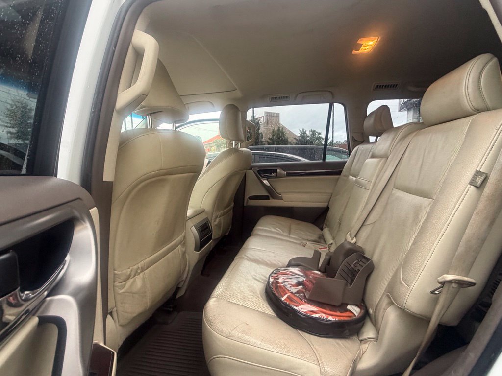 Used 2015 Lexus GX 460 w/ Premium Package AWD/4WD image 6