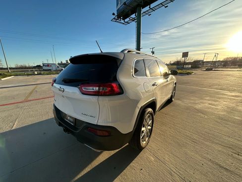 Used 2015 Jeep Cherokee Limited w/ Trailer Tow Group image 5