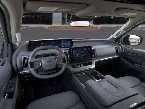 New 2025 Ford Expedition Active RWD image 9