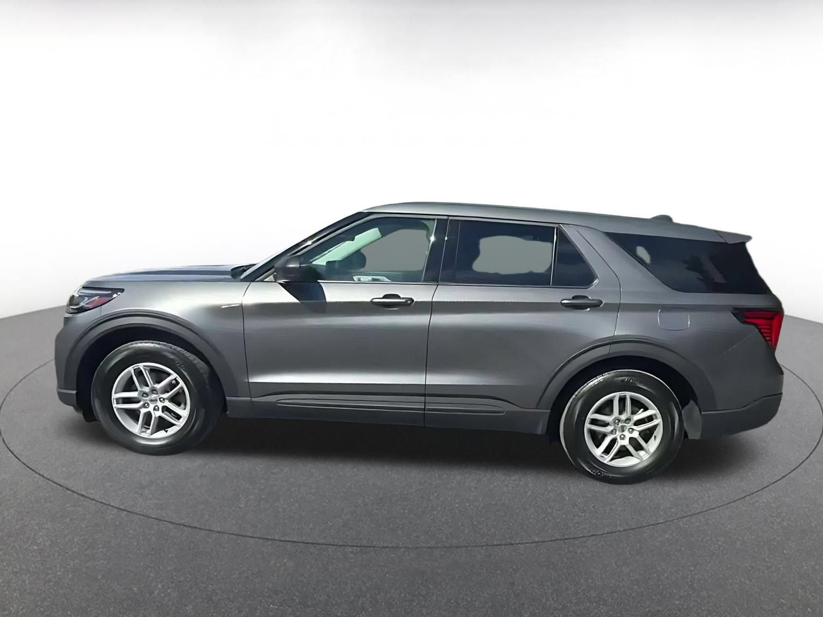 Used 2026 Ford Explorer Active AWD/4WD image 8