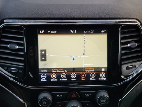 Used 2020 Jeep Grand Cherokee Limited w/ Luxury Group II AWD/4WD image 10