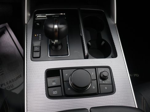 Certified 2025 MAZDA CX-70 Plug-In Hybrid w/ Premium Pkg AWD/4WD image 27