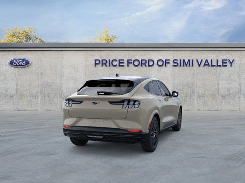 Used 2025 Ford Mustang Mach-E Premium image 8
