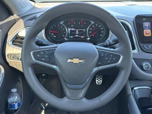 Used 2016 Chevrolet Malibu LT FWD image 18