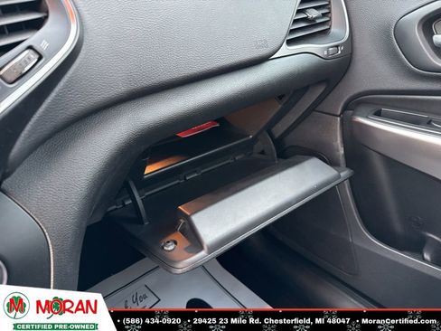 Used 2019 Jeep Cherokee Latitude w/ Popular Appearance Group image 19