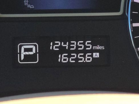 Used 2015 Nissan Pathfinder SL w/ SL Premium Package image 18