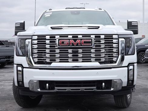 New 2026 GMC Sierra 3500 Denali w/ Denali Reserve Package AWD/4WD image 22