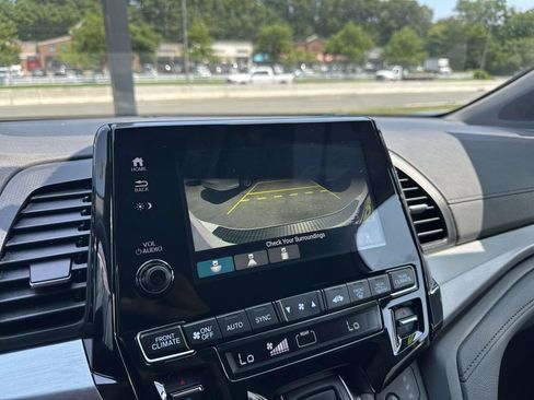 Used 2023 Honda Odyssey EX-L image 18