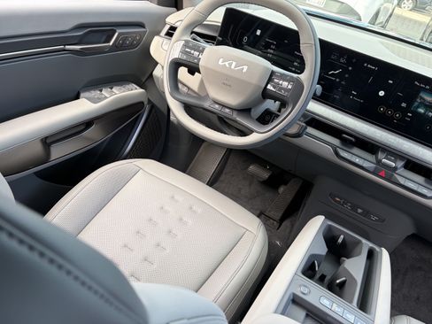 New 2026 Kia EV9 Wind AWD/4WD image 12