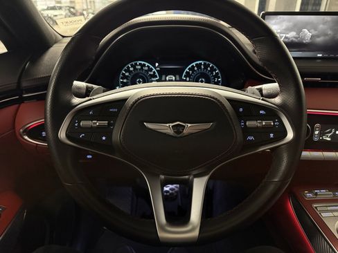Used 2024 Genesis GV70 2.5T Sport Prestige w/ Sport Prestige Package image 11