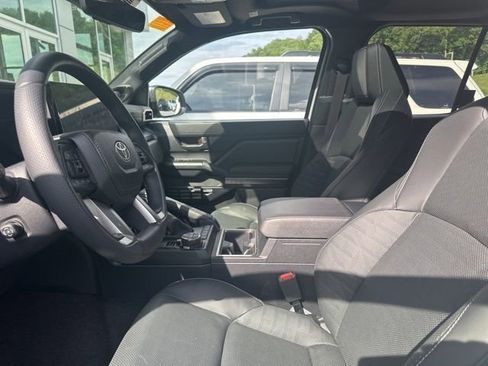 Used 2025 Toyota 4Runner TRD Off-Road Premium AWD/4WD image 8