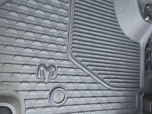 Used 2023 RAM 1500 Big Horn image 32