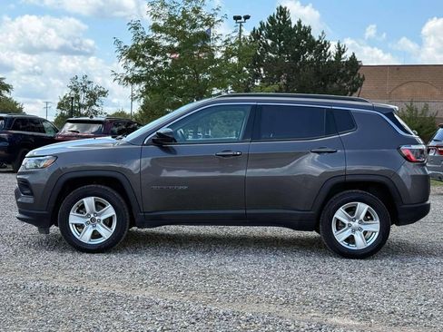 Used 2022 Jeep Compass Latitude AWD/4WD image 9