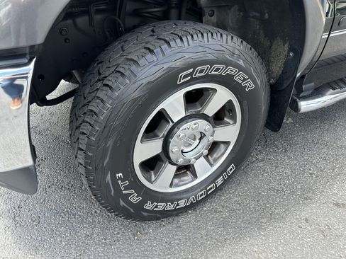 Used 2015 Ford F250 Lariat w/ Lariat Interior Package AWD/4WD image 8